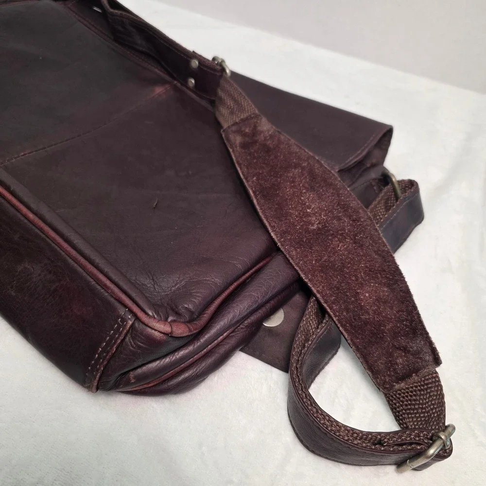 Piel Leather Messenger Bag Dark Brown Crossbody Flap Laptop Bag Made in Colombia